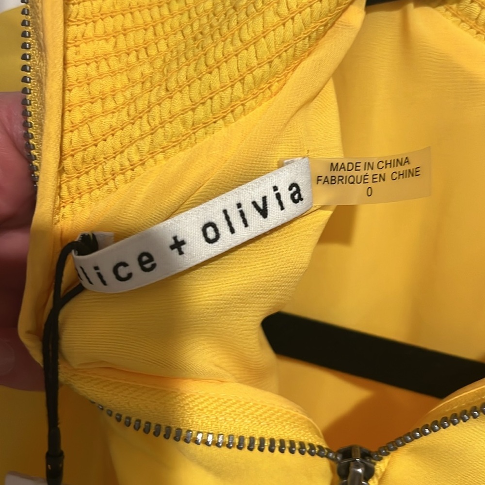 Alice & Olivia yellow dress lined size 0 NWT but can fit size 2 or 4 - Picture 5 of 6